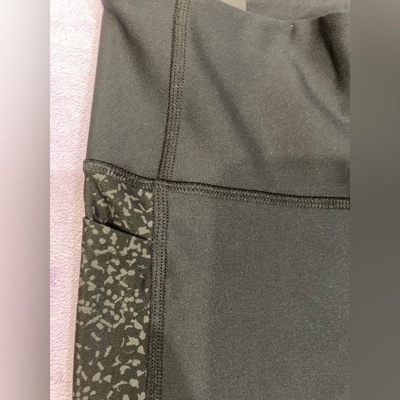 Under Armour Women's Ankle Leggings High Rise Compression Active Gear Sz Xs - Picture 3 of 5